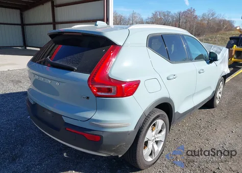 2019 Volvo Xc40 T5 Momentum/T5 R-Design from USA, damaged, VIN YV4162XZ1K2019034